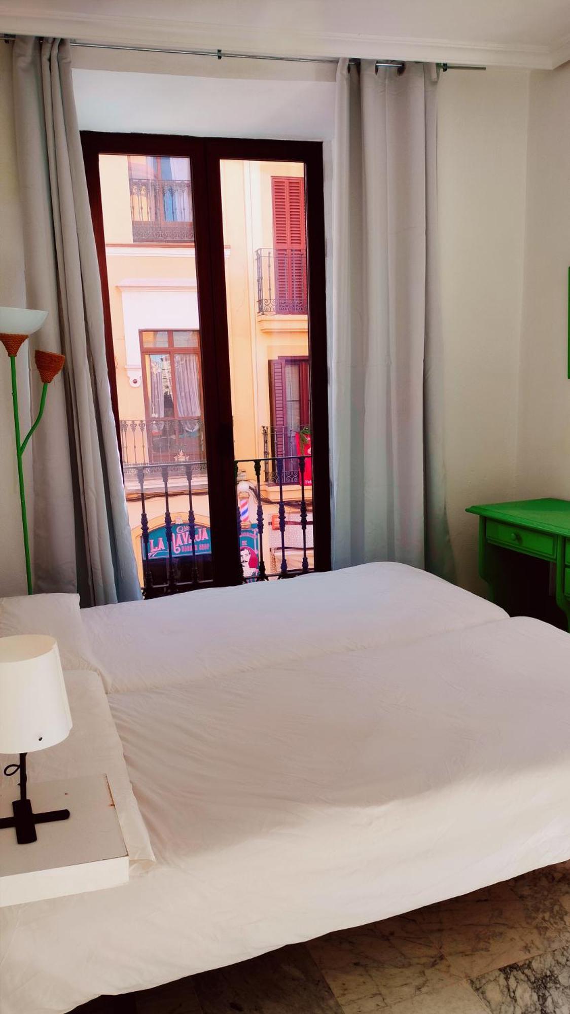 En Centro Con Vistas A La Plaza Alameda De Hercules - Hasta 7 Personas Appartement *